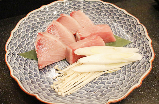 厚切り天然ぶり陶板焼き